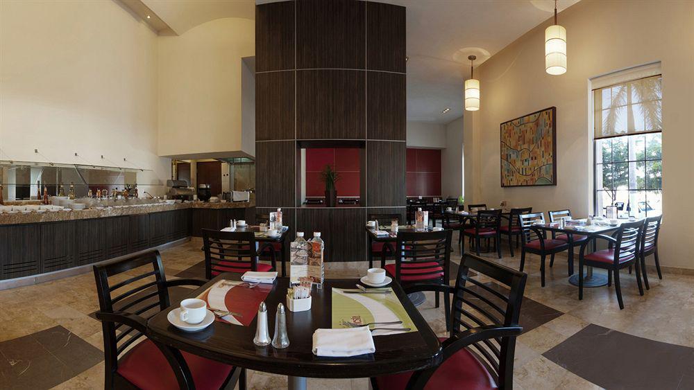 Fiesta Inn Express Ciudad Obregon Exterior photo